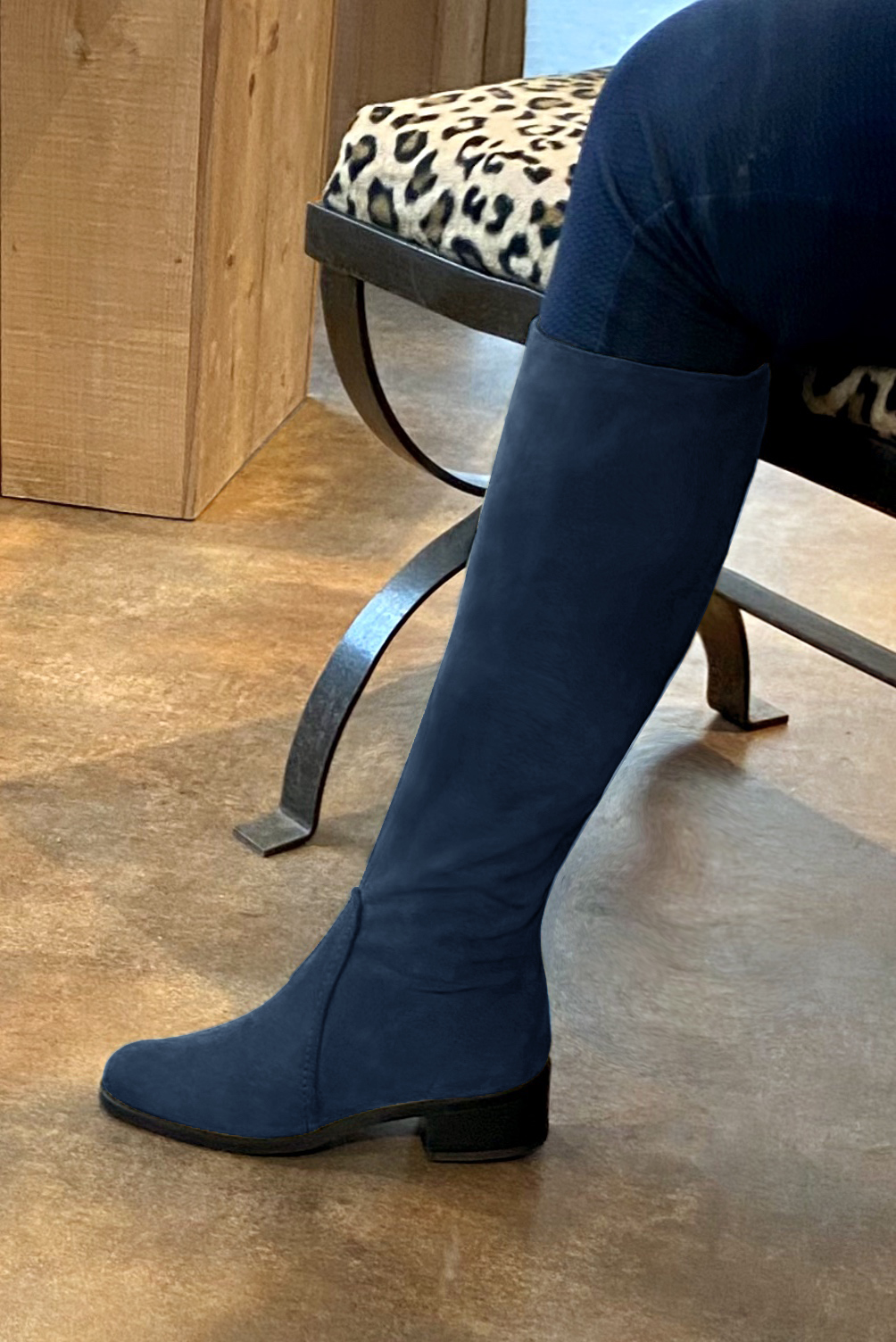 Navy blue women's riding knee-high boots. Round toe. Low leather soles. Made to measure. Top view - Florence KOOIJMAN